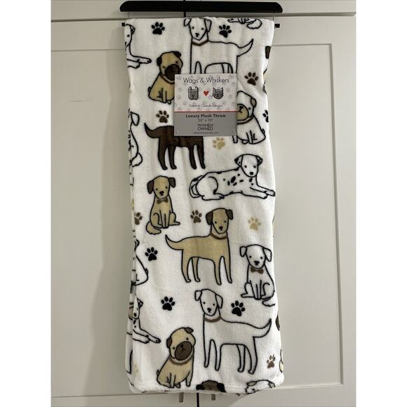 CUTE DOGS 50x70 Plush Throw Blanket Large Paw Print Dalmatian Chocolate Lab Pug - Picture 1 of 7